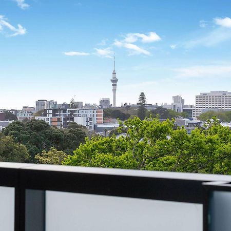 Ramada By Wyndham Newmarket Auckland Eksteriør billede