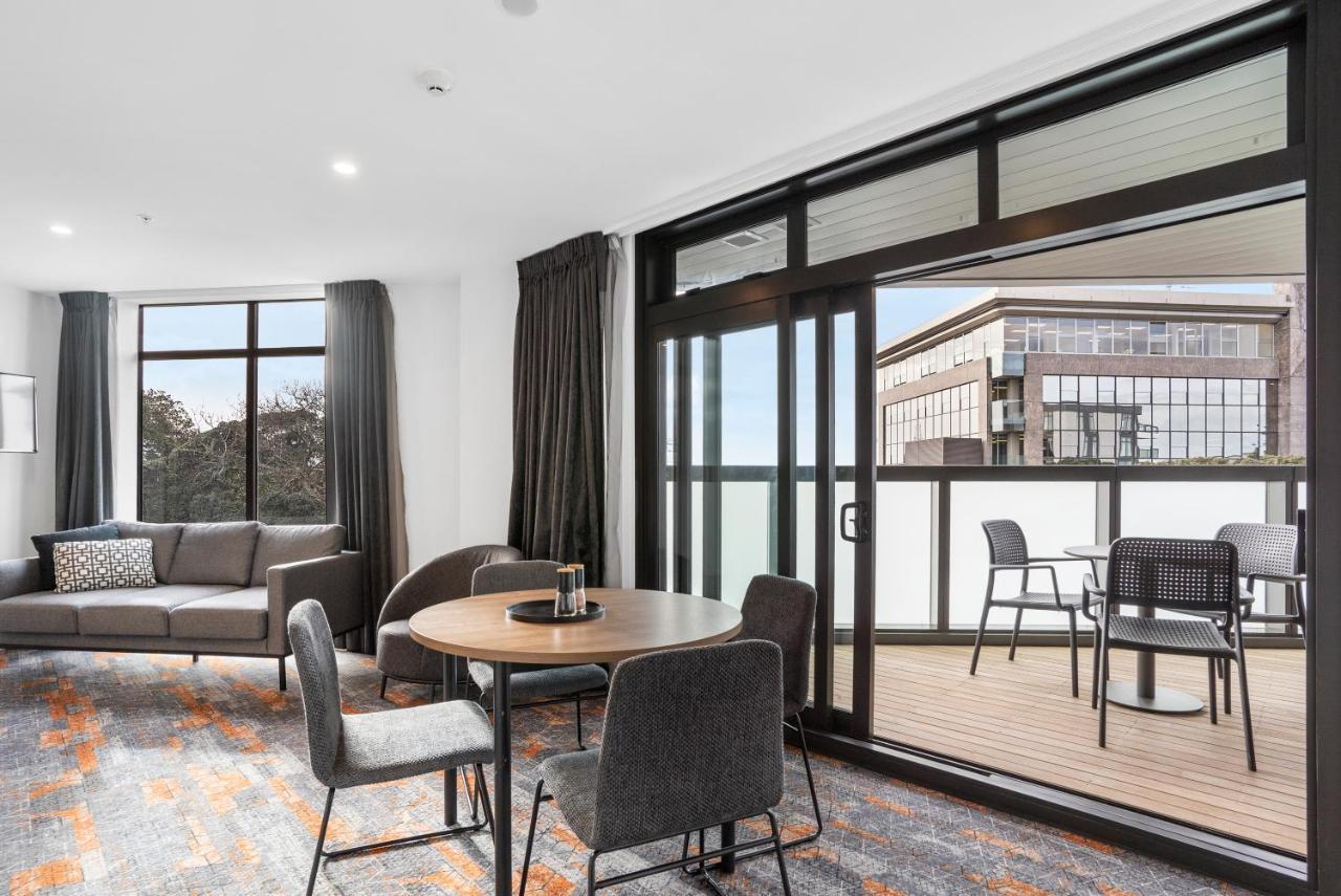 Ramada By Wyndham Newmarket Auckland Eksteriør billede