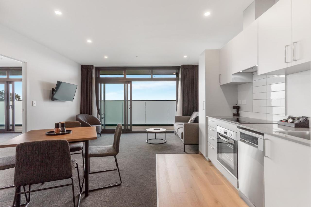 Ramada By Wyndham Newmarket Auckland Eksteriør billede